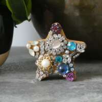 Small Star Jewelled Ornament thumbnail