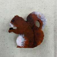 Squirrel and Nut Brooch thumbnail