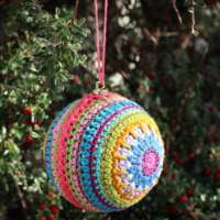 Sun Burst Crochet Christmas Bauble thumbnail