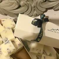 Wild Highland Bramble Wax Melts thumbnail